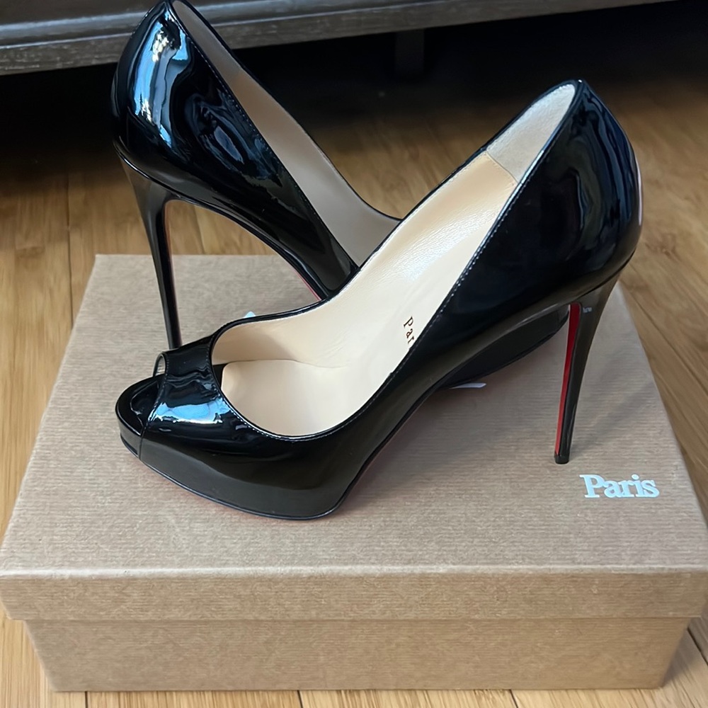 BRAND NEW Christian Louboutin New Very Prive 120 Black Patent